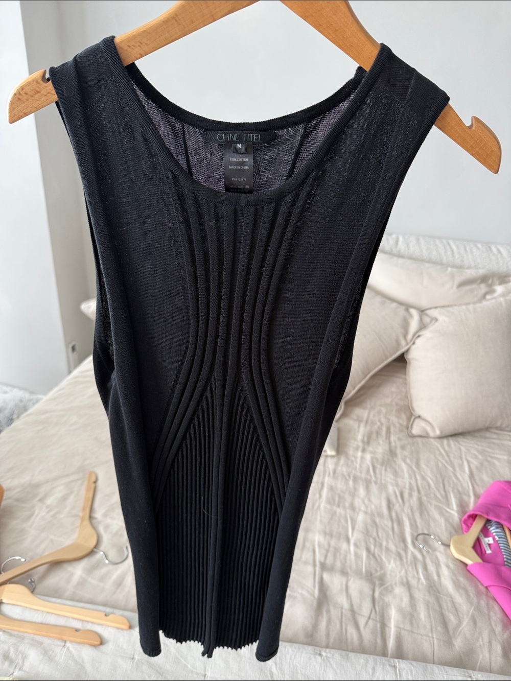 Ohne Titel Black Sculpted Ribbed Sleeveless Knit Top